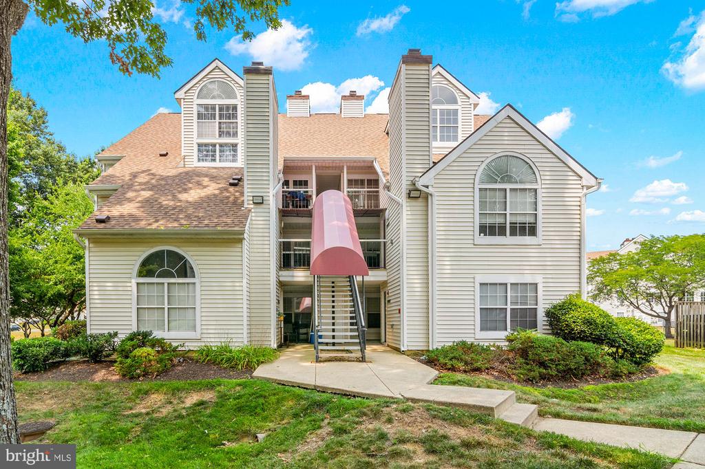 10401 BEACON RIDGE DRIVE Unit: 8-101