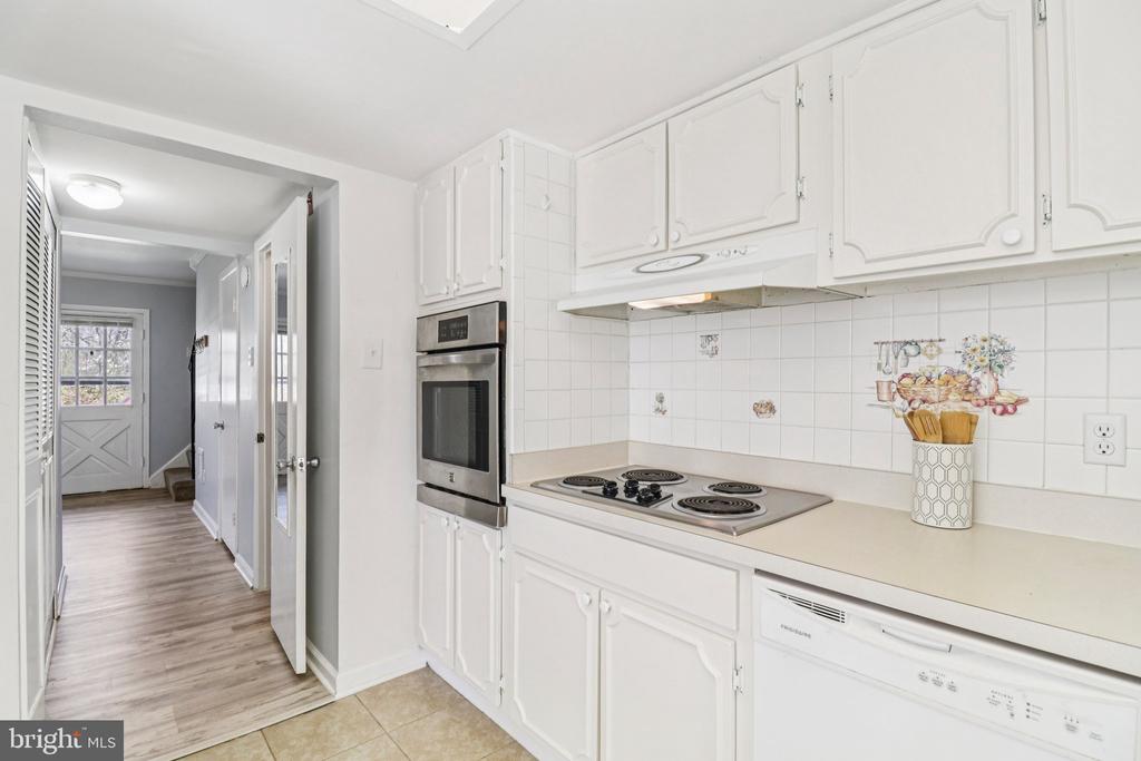 12705 MARQUETTE LANE