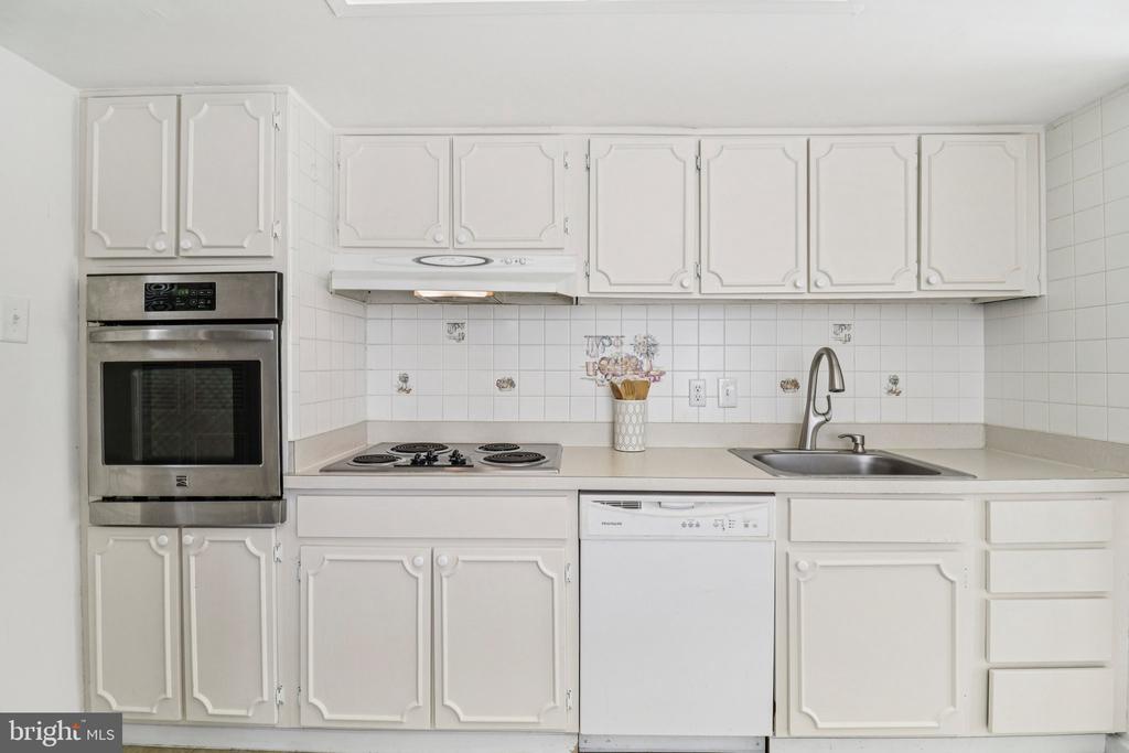 12705 MARQUETTE LANE