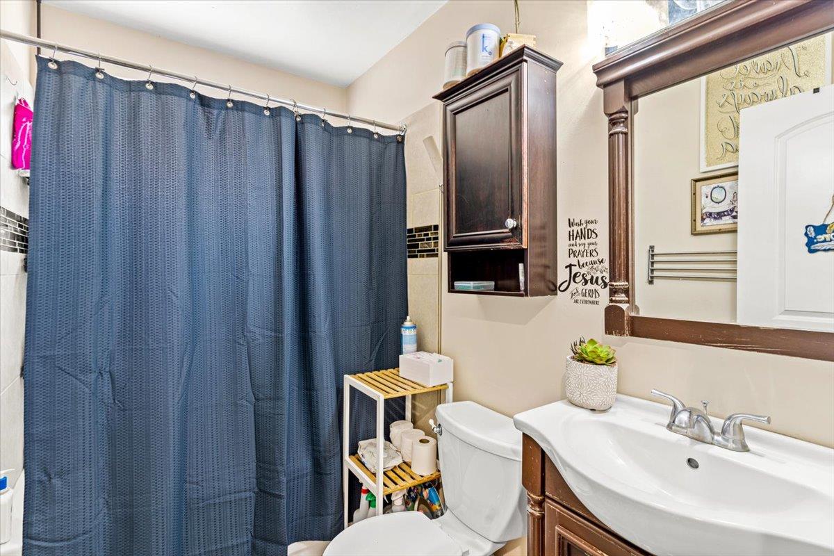 3869 Kauai DR
