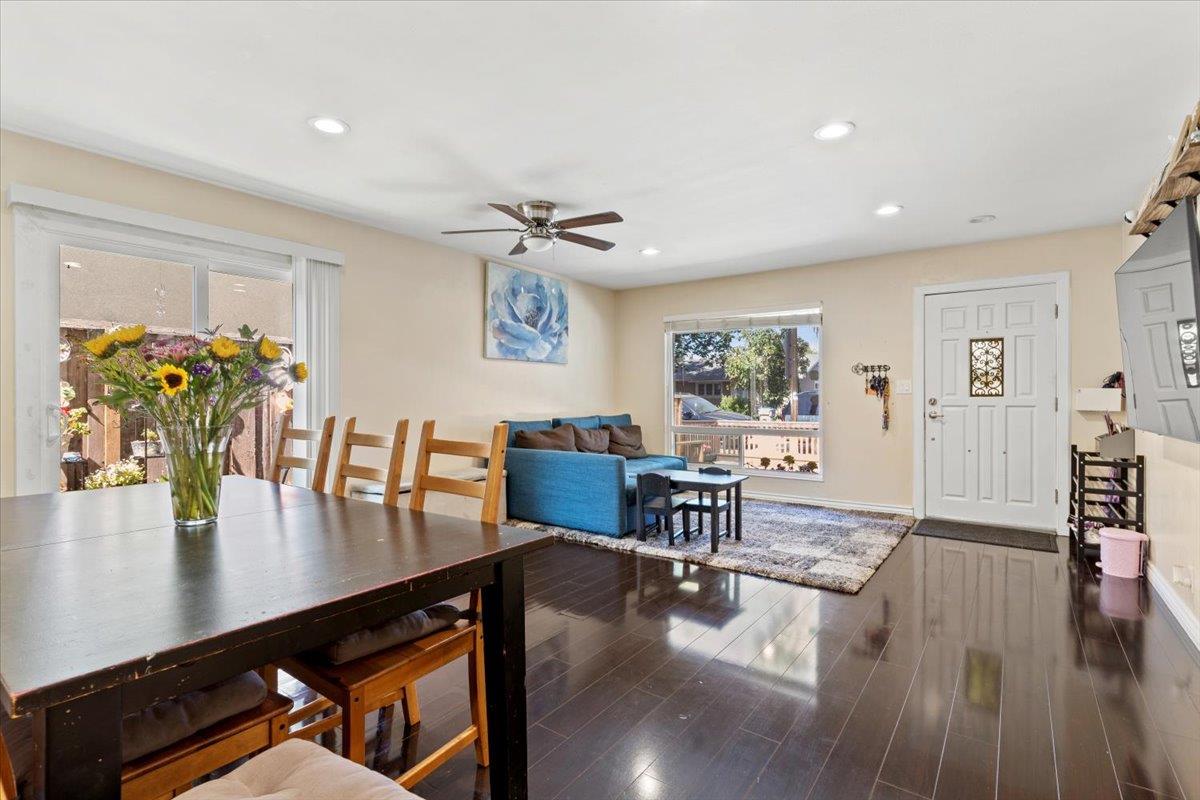 3869 Kauai DR
