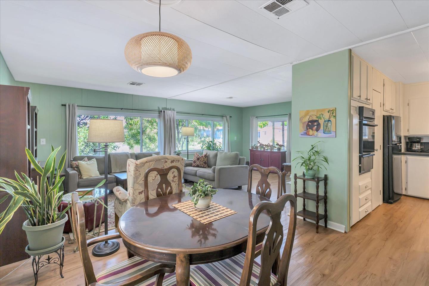 432 Los Encinos AVE 432