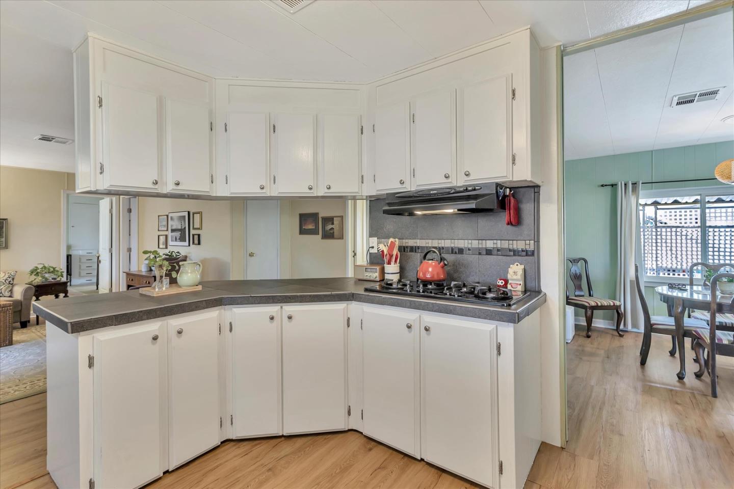 432 Los Encinos AVE 432