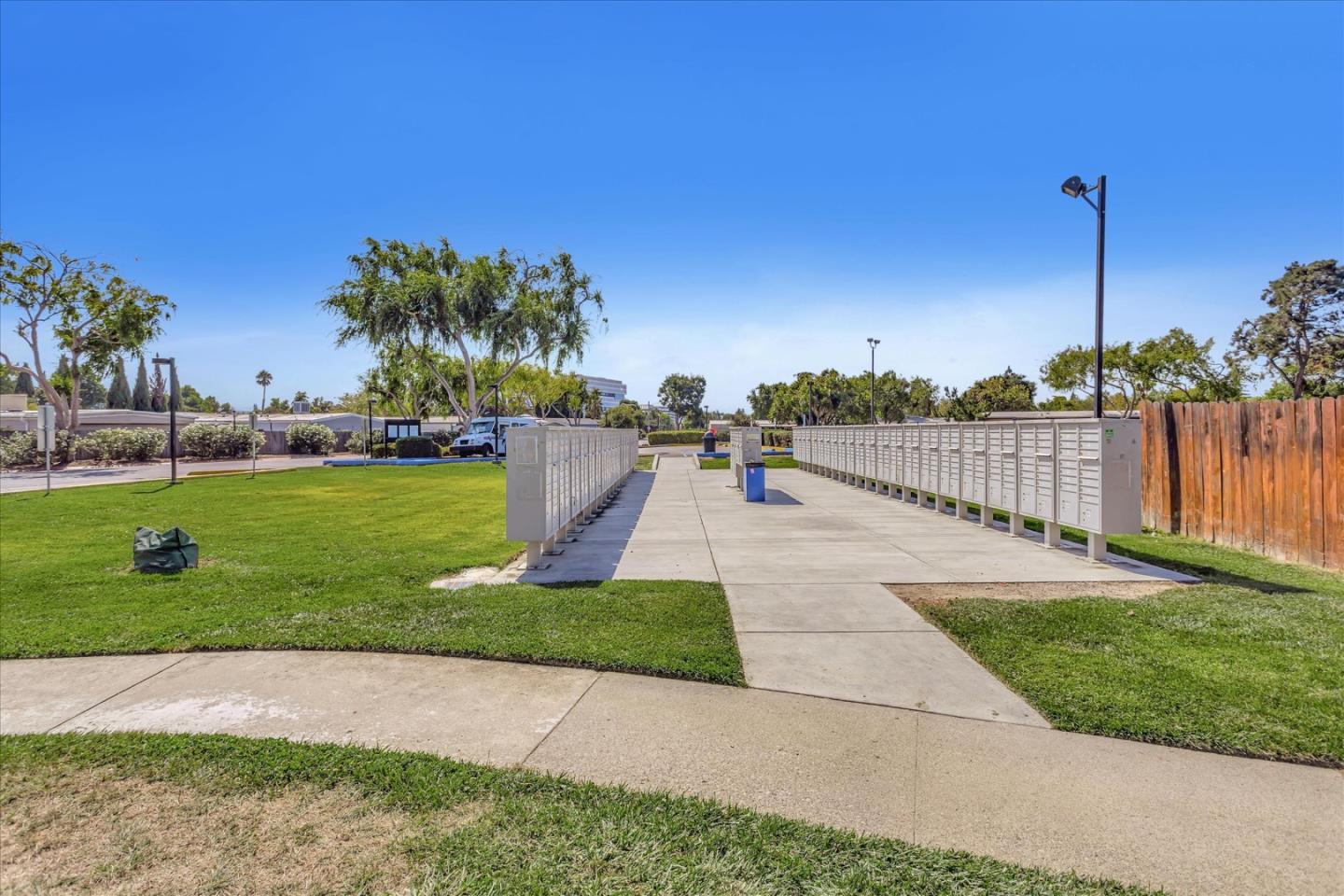 432 Los Encinos AVE 432