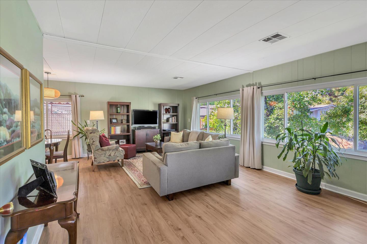 432 Los Encinos AVE 432