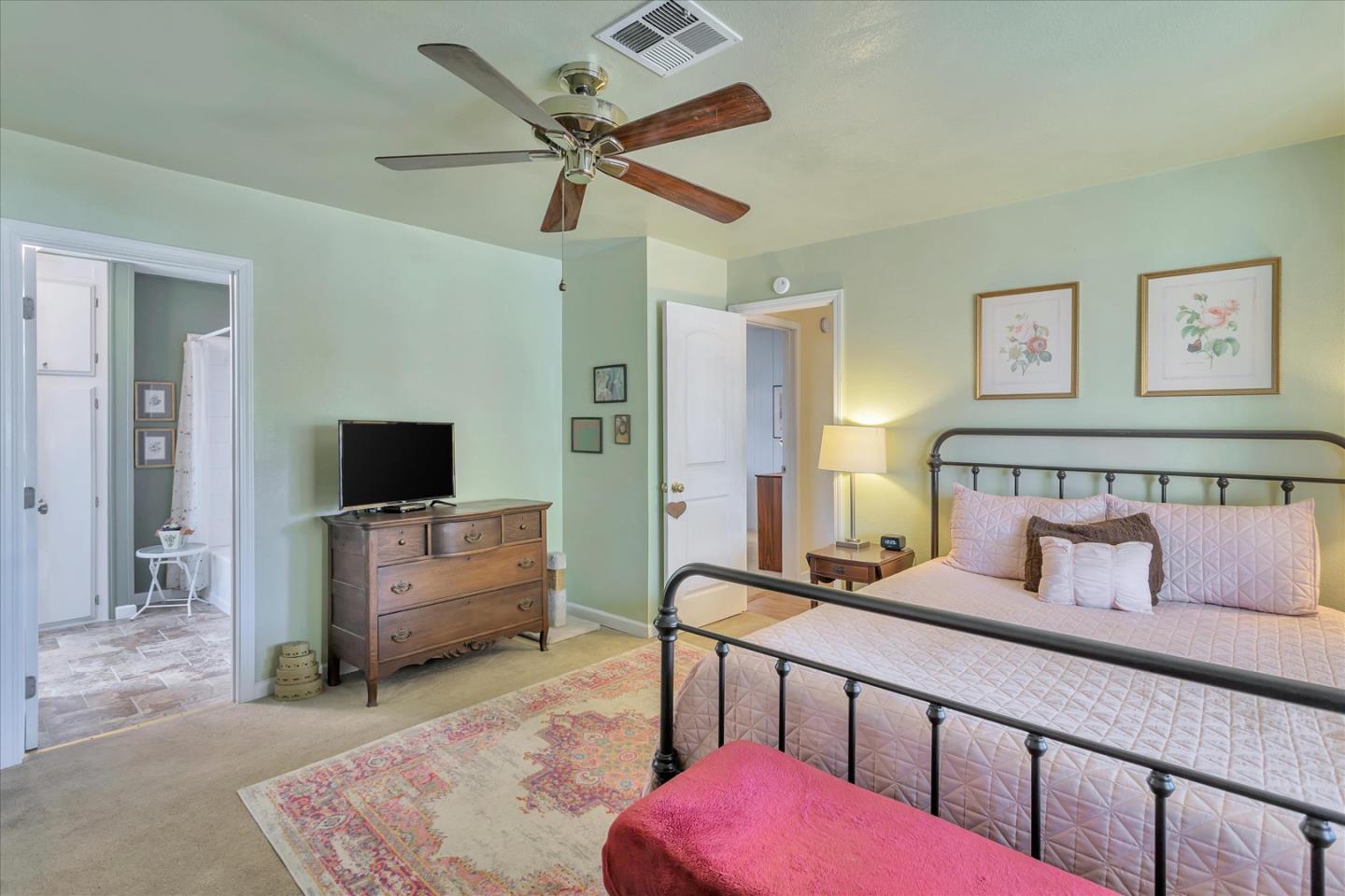 432 Los Encinos AVE 432