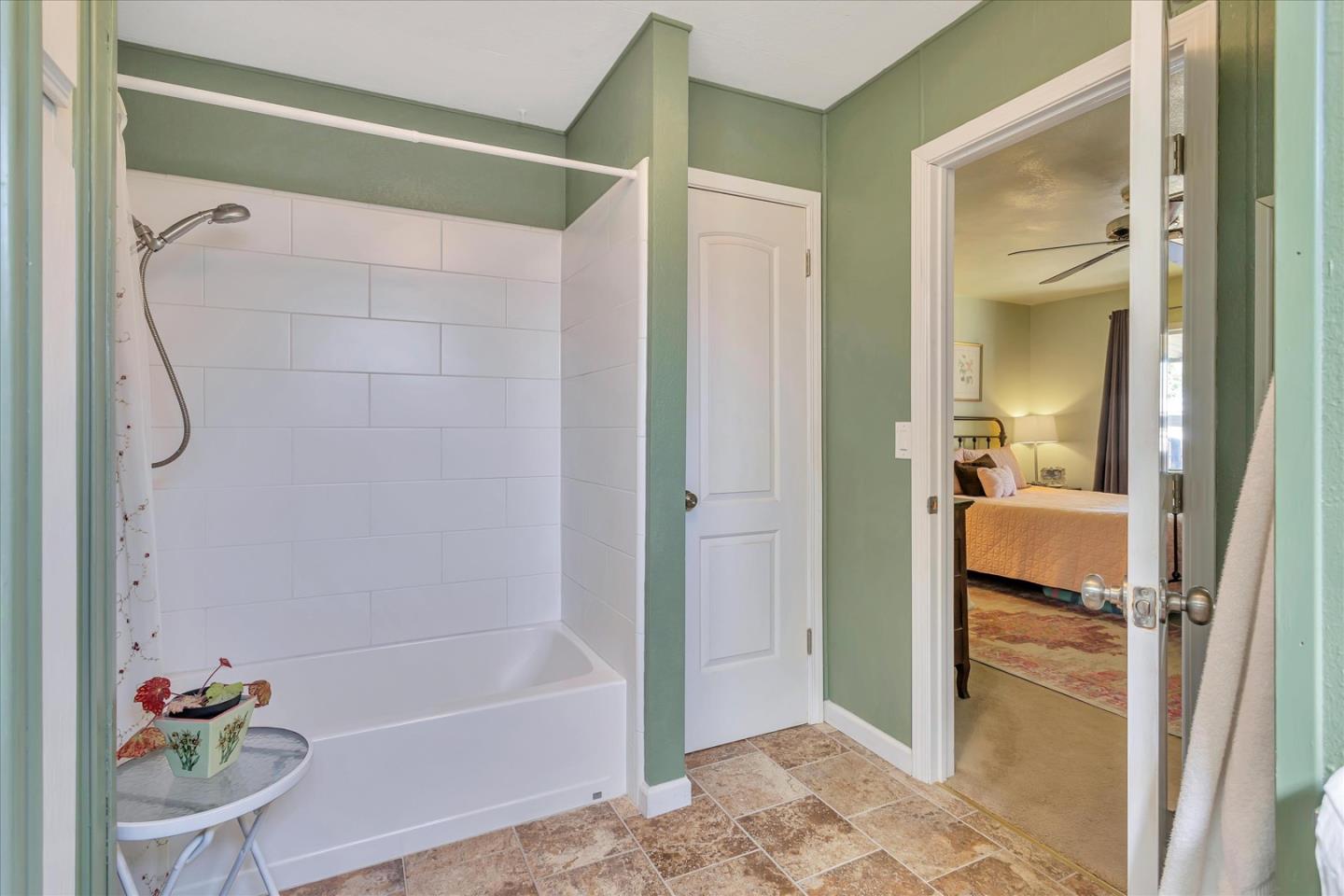 432 Los Encinos AVE 432