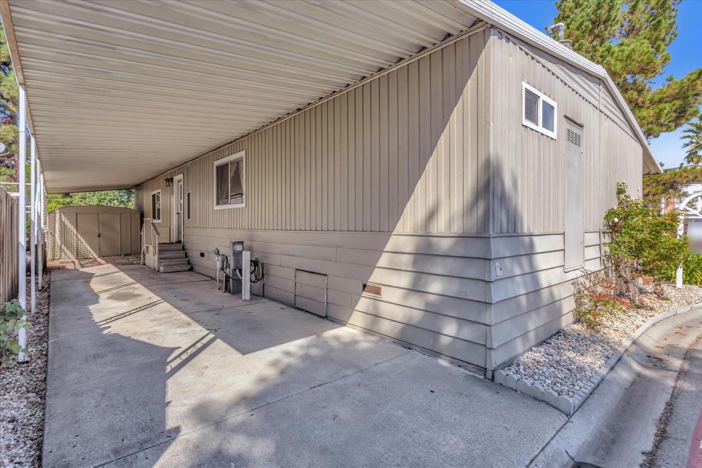 432 Los Encinos AVE 432