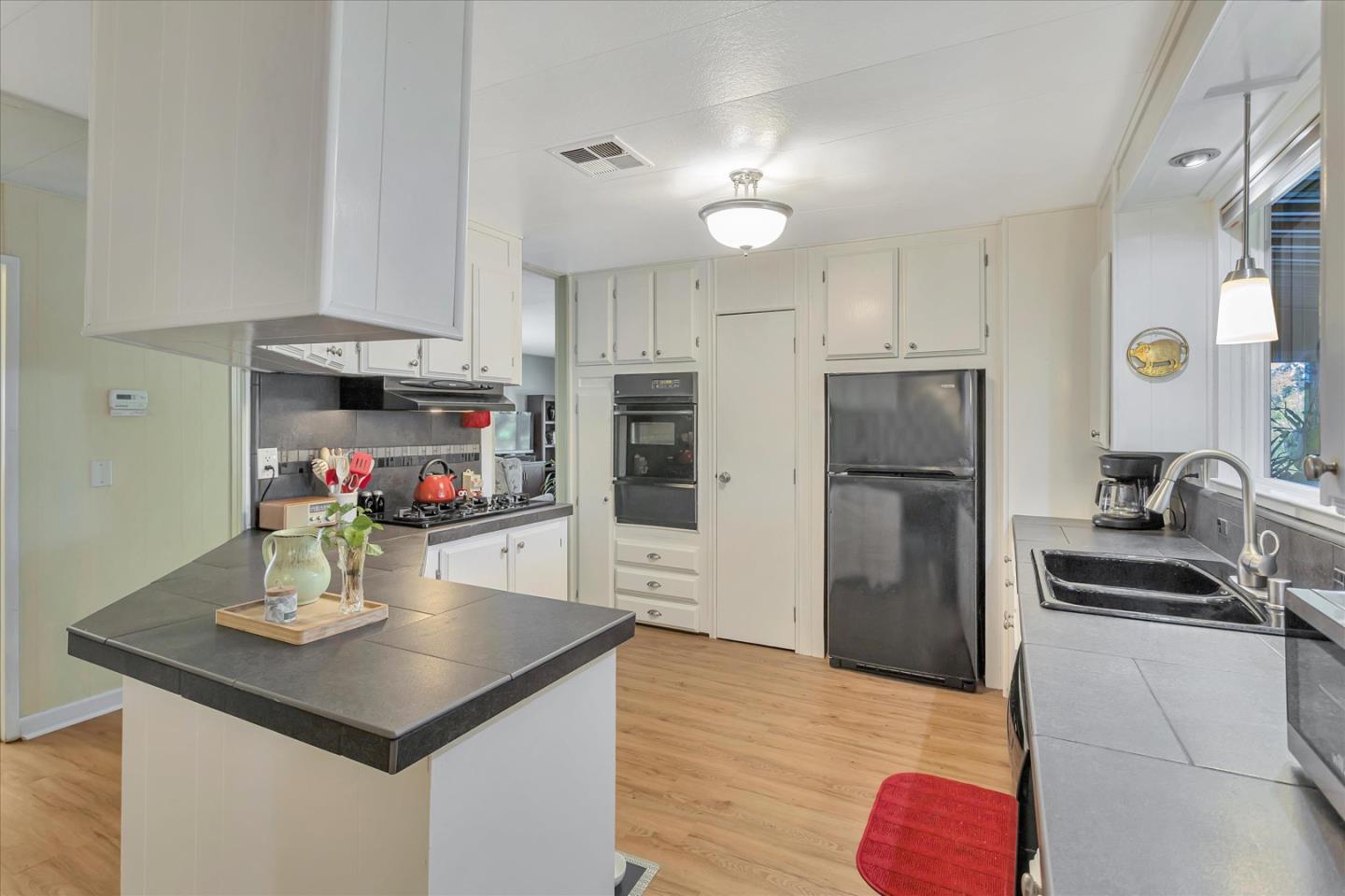 432 Los Encinos AVE 432