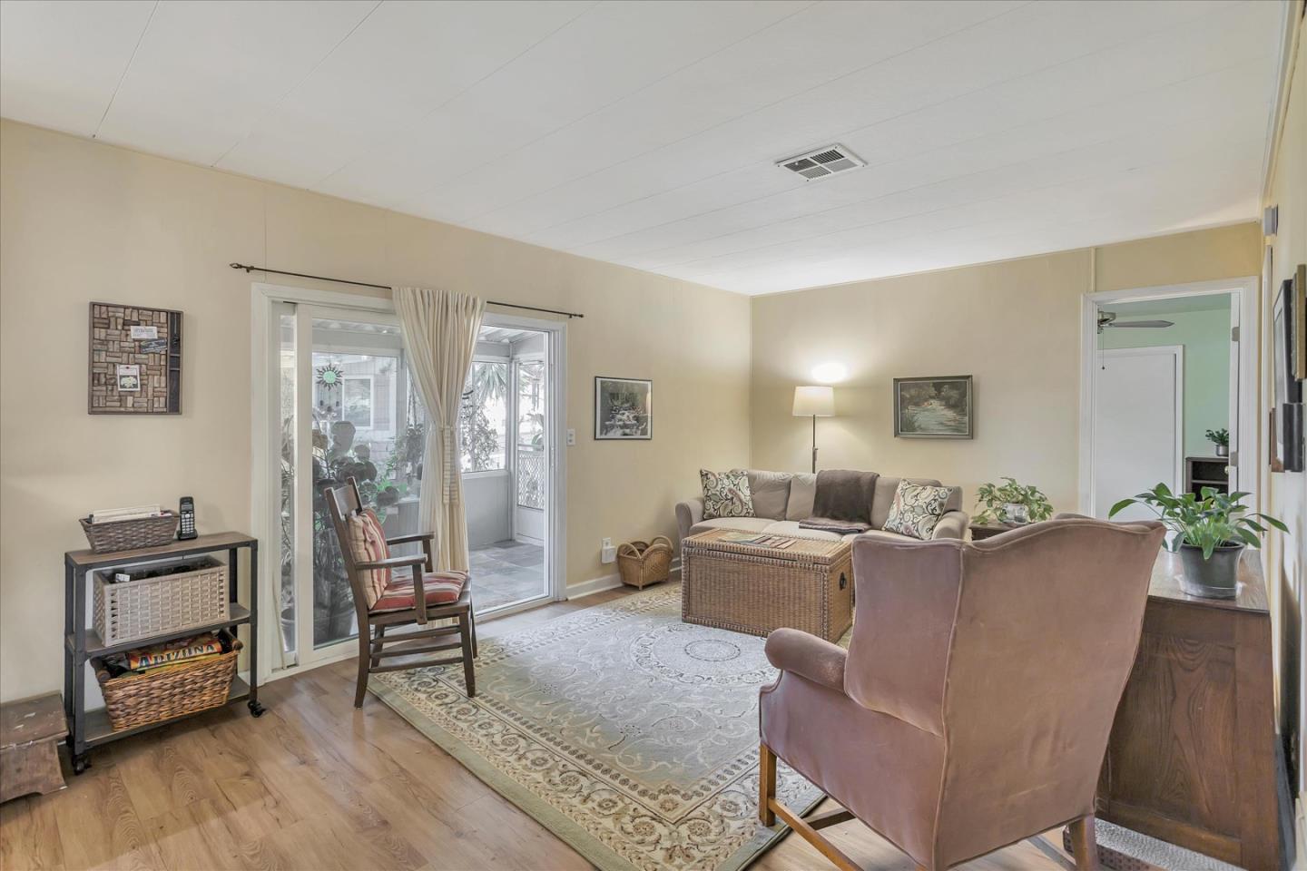 432 Los Encinos AVE 432