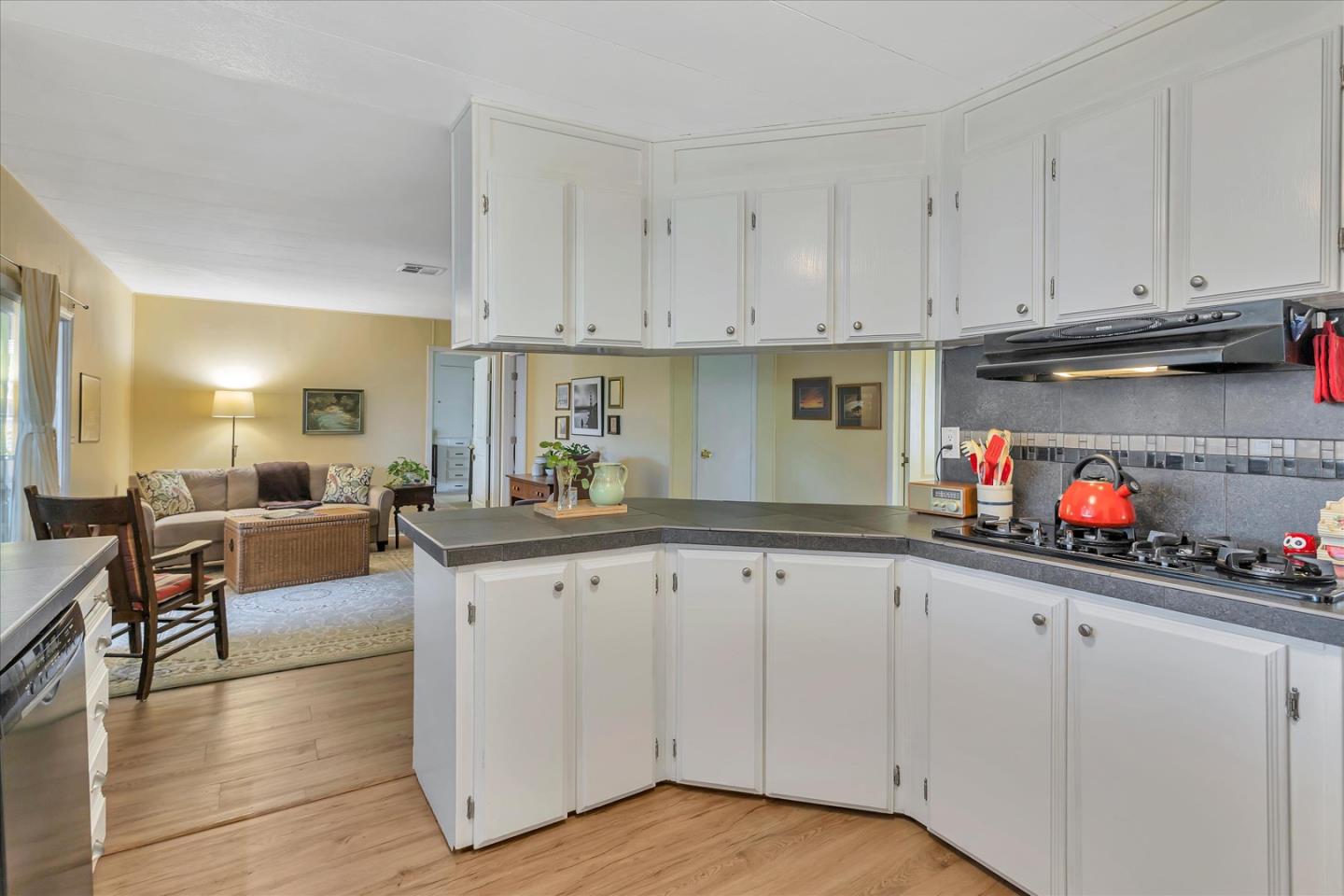 432 Los Encinos AVE 432