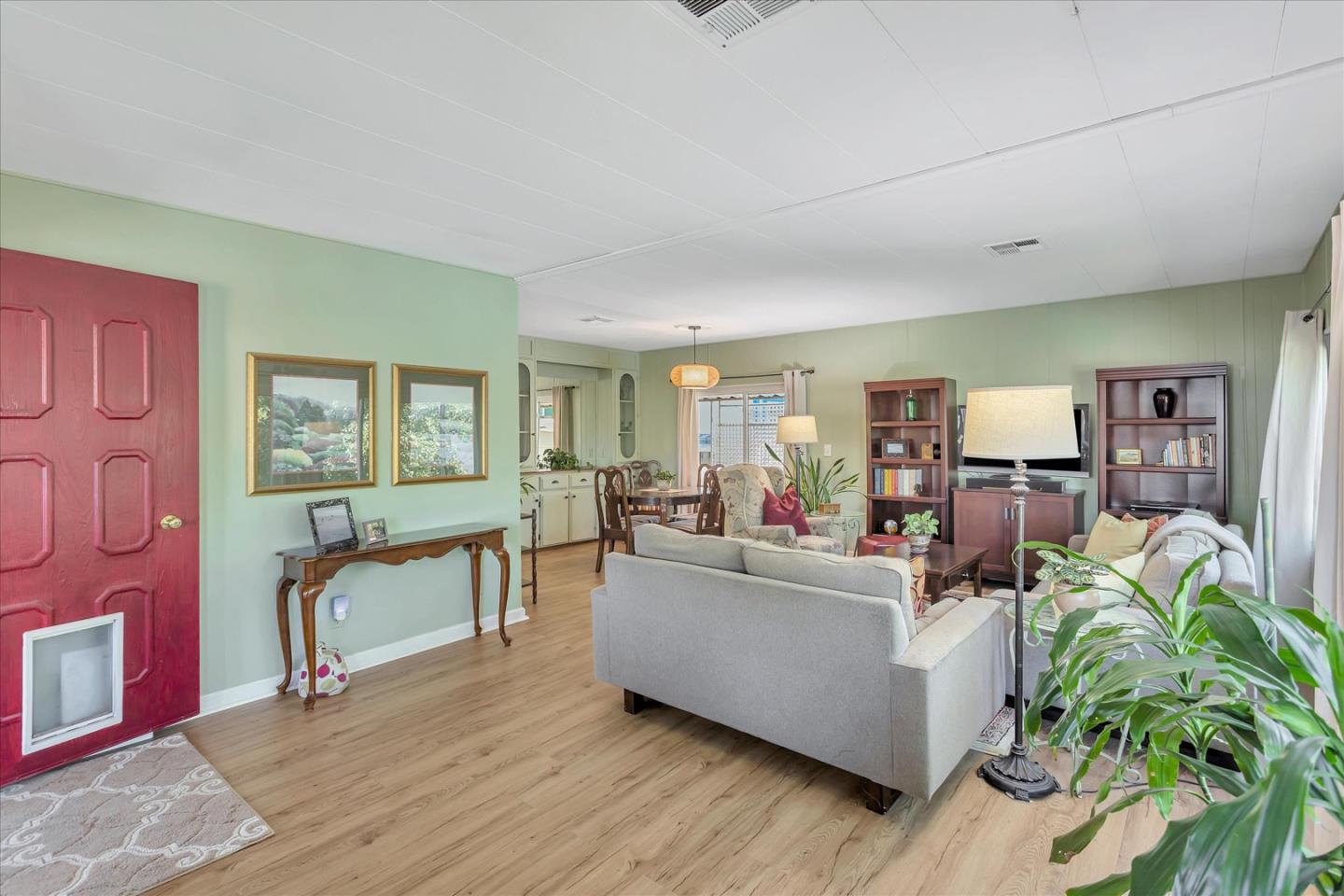 432 Los Encinos AVE 432