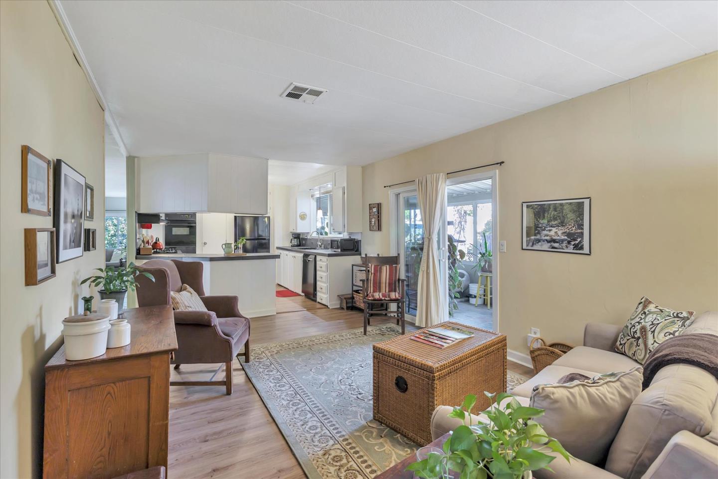 432 Los Encinos AVE 432