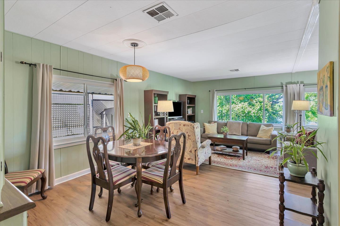 432 Los Encinos AVE 432