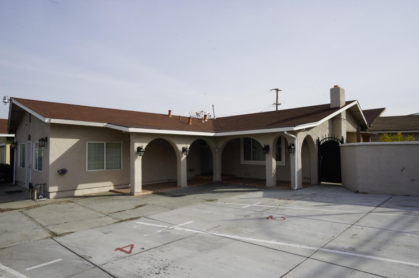 1154 Carnelian DR