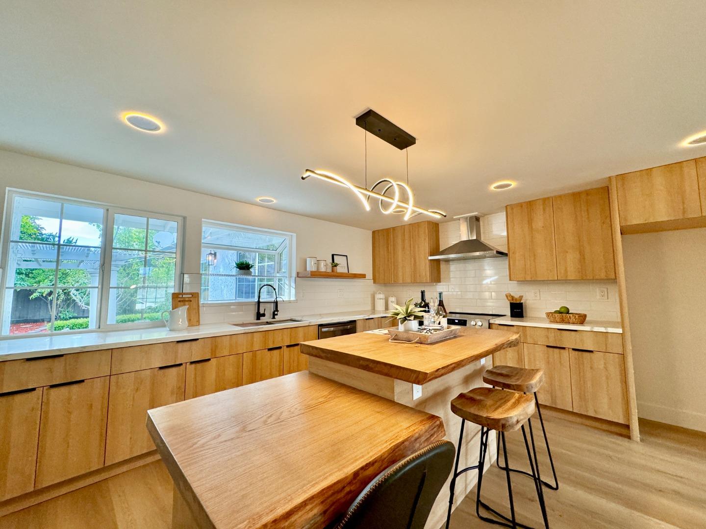 3379 Kohler AVE