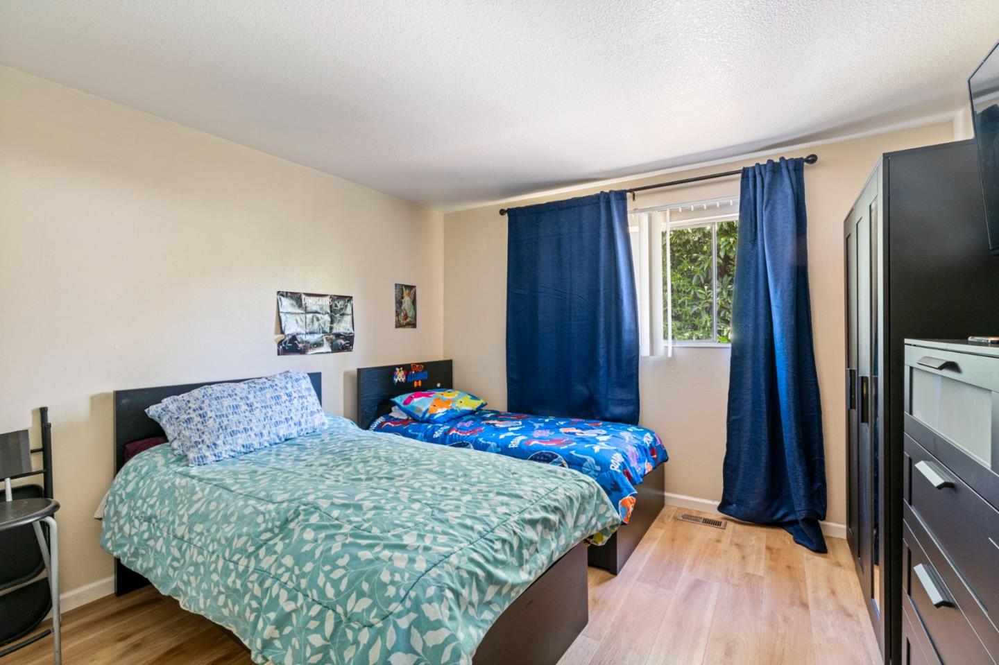 4045-4047 Alberstone DR