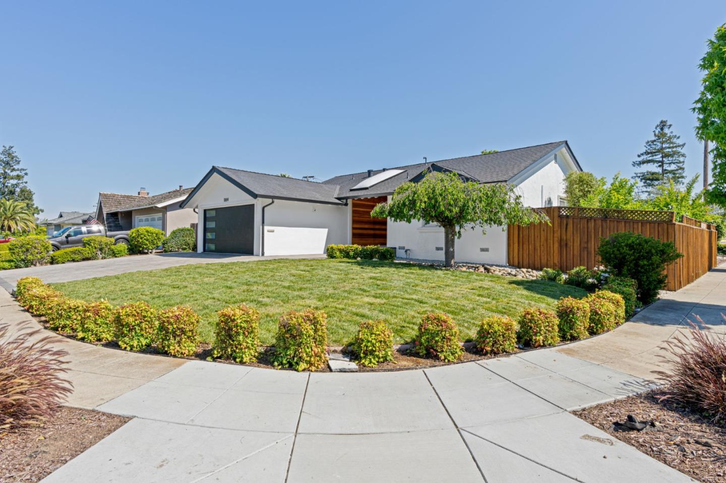1884 Orange Grove DR