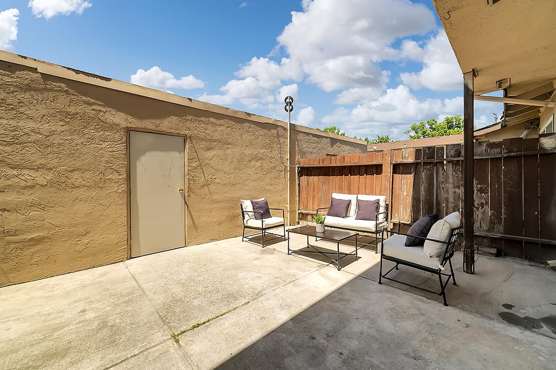 583 7 Trees Village WAY