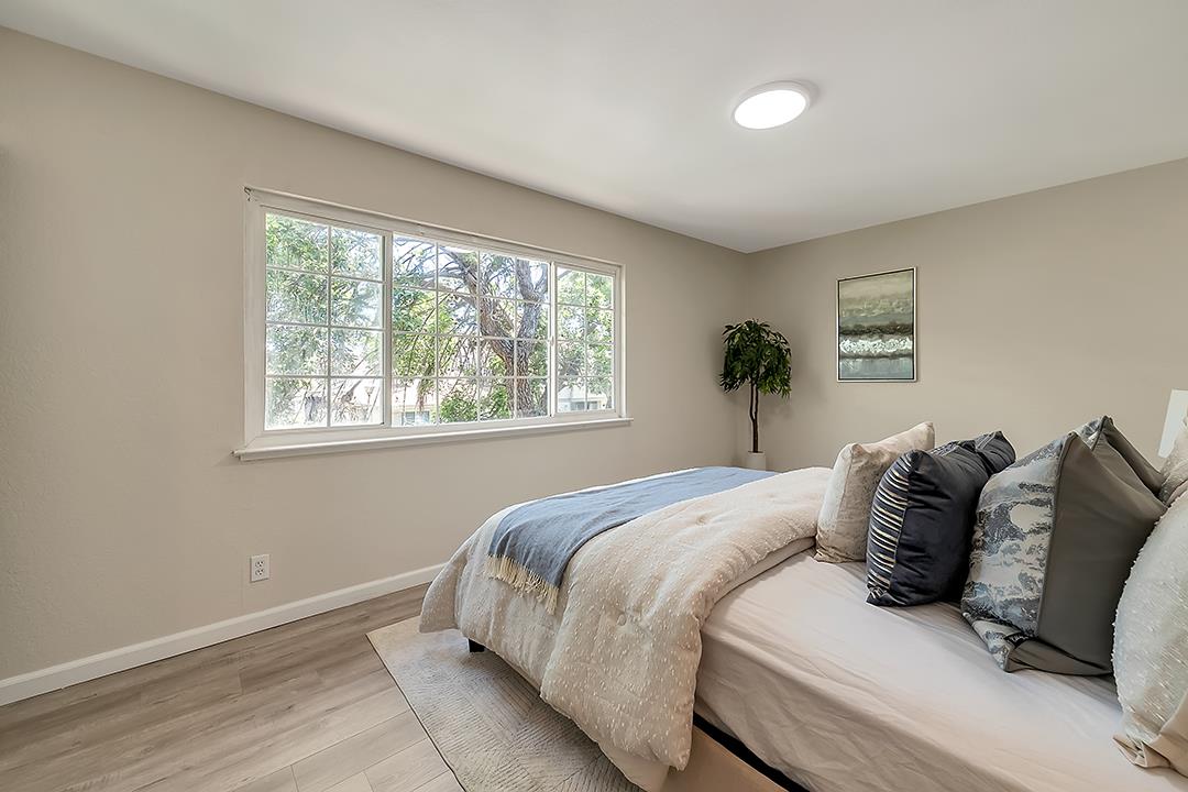 583 7 Trees Village WAY