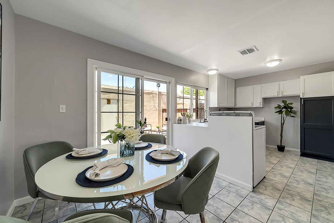 583 7 Trees Village WAY