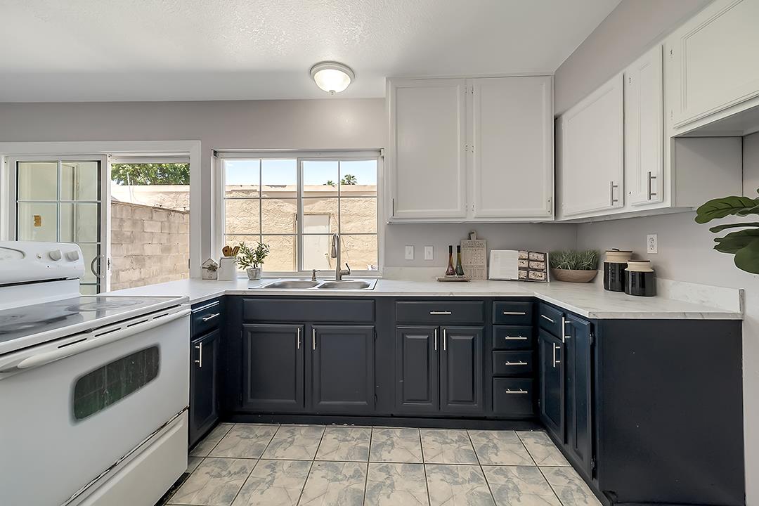 583 7 Trees Village WAY