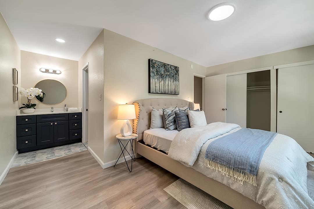 583 7 Trees Village WAY