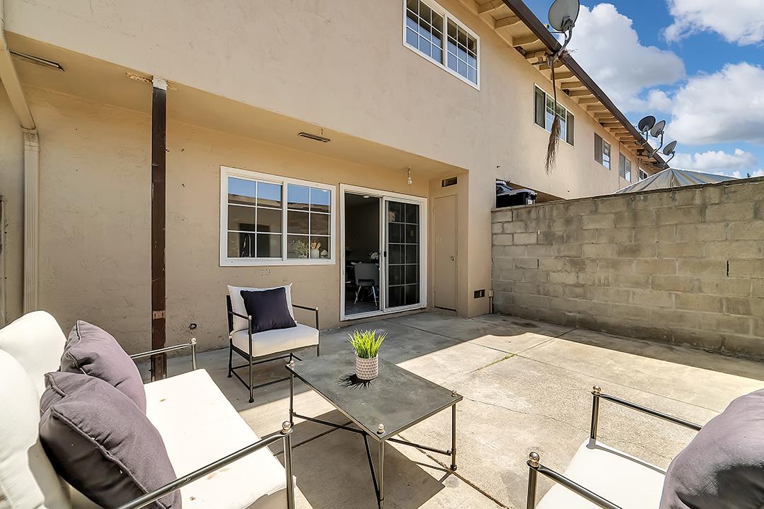 583 7 Trees Village WAY