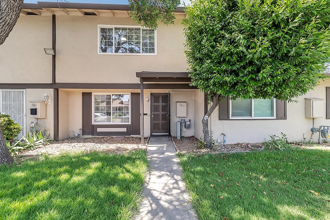 583 7 Trees Village WAY