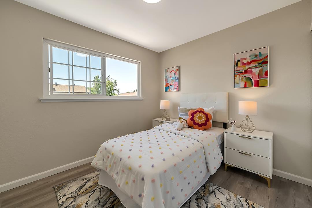 583 7 Trees Village WAY