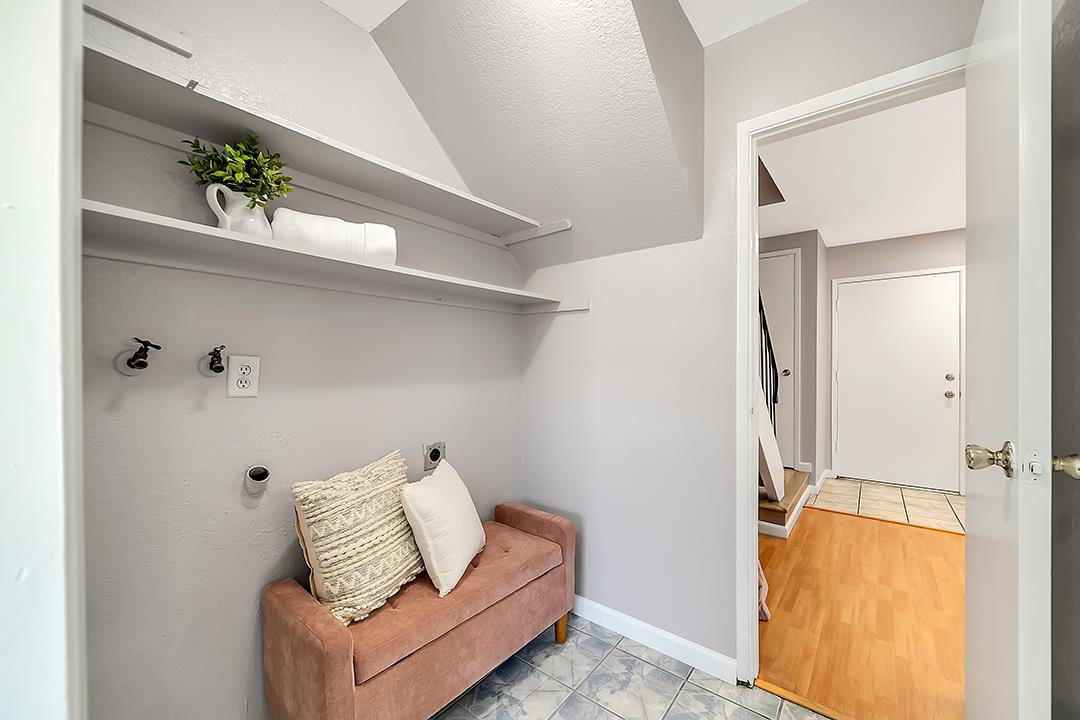 583 7 Trees Village WAY