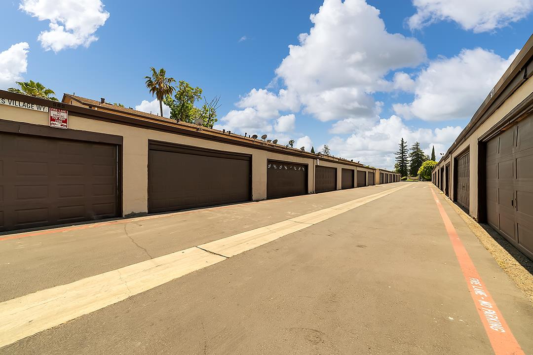 583 7 Trees Village WAY