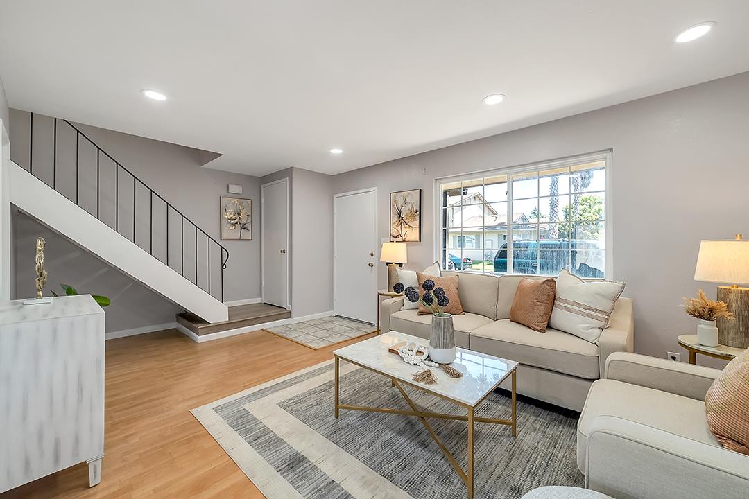 583 7 Trees Village WAY