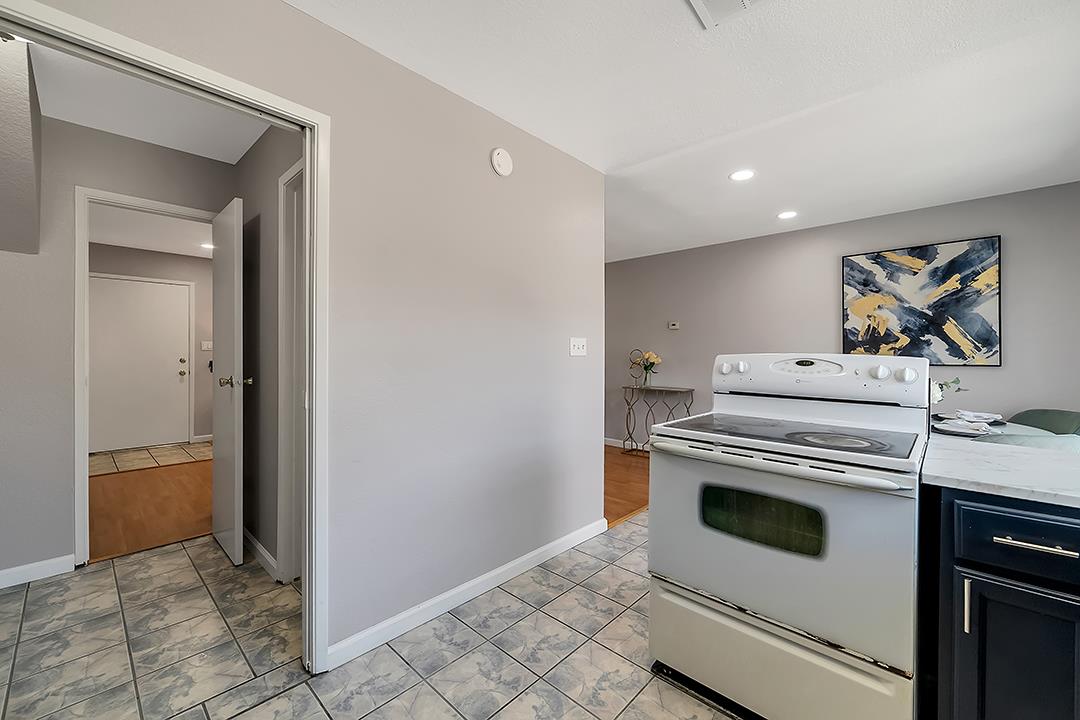 583 7 Trees Village WAY