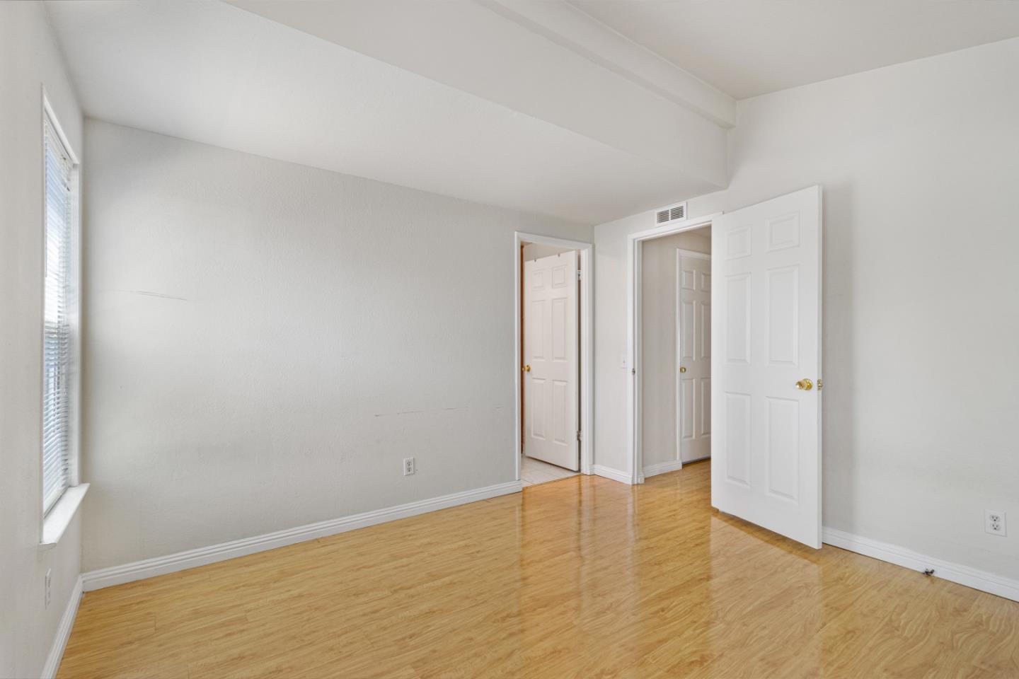 2135 Little Orchard 52