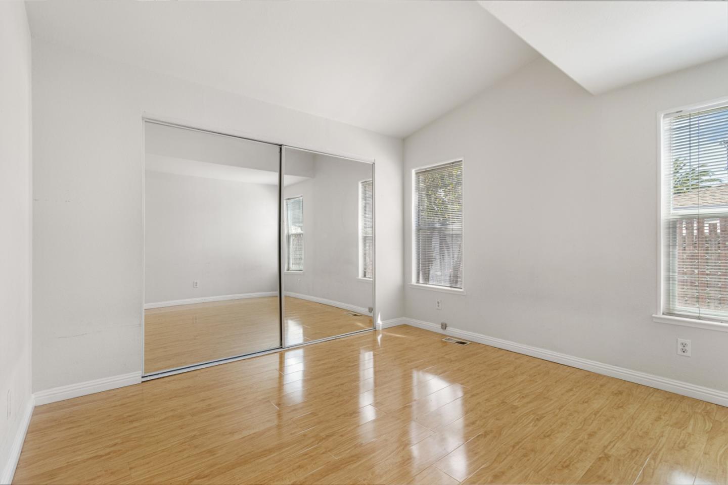 2135 Little Orchard 52