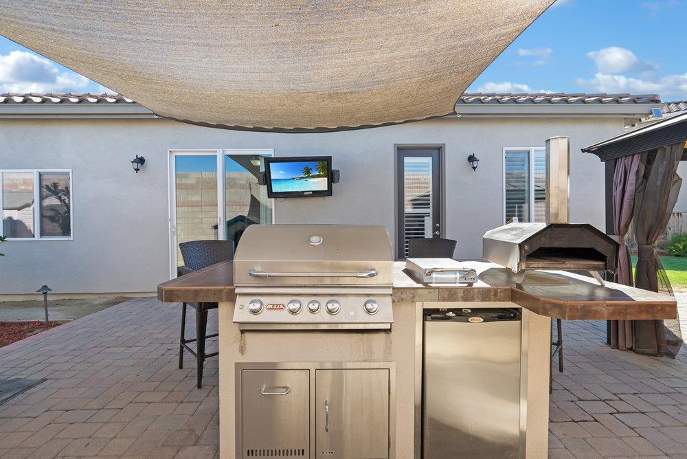 1350 Black Forest DR