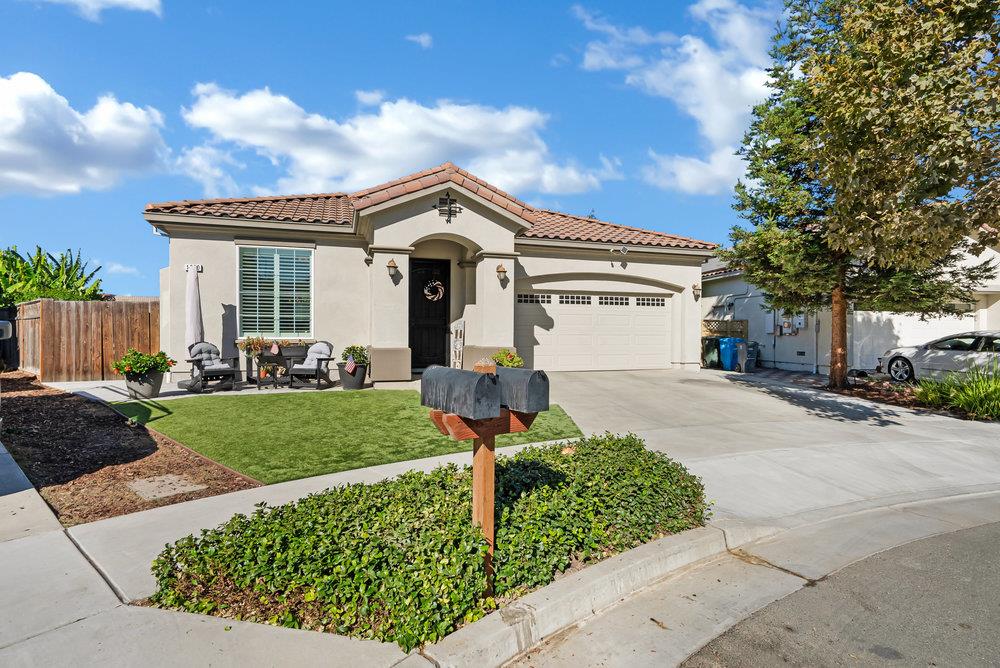 1350 Black Forest DR
