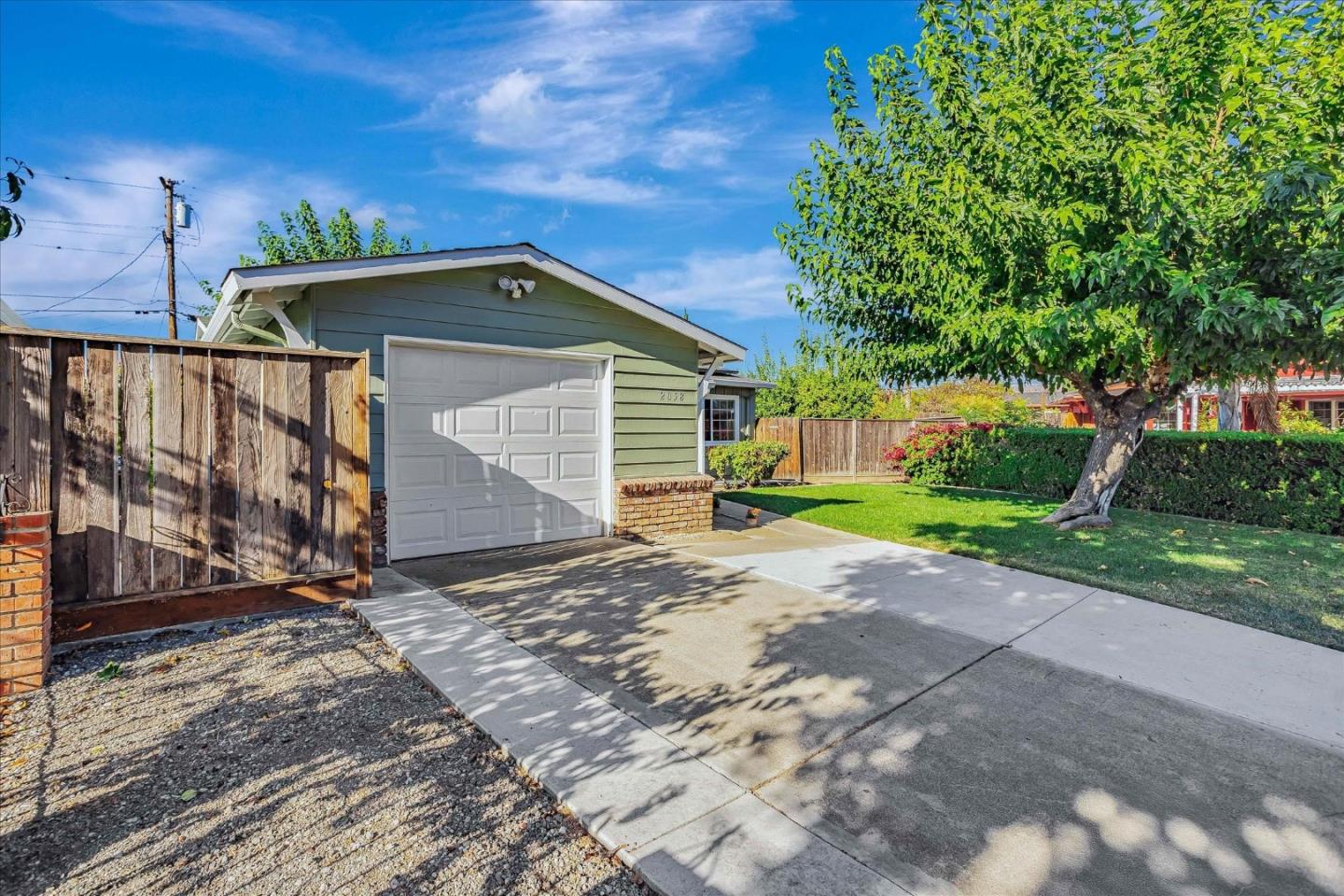 2058 Jamaica WAY