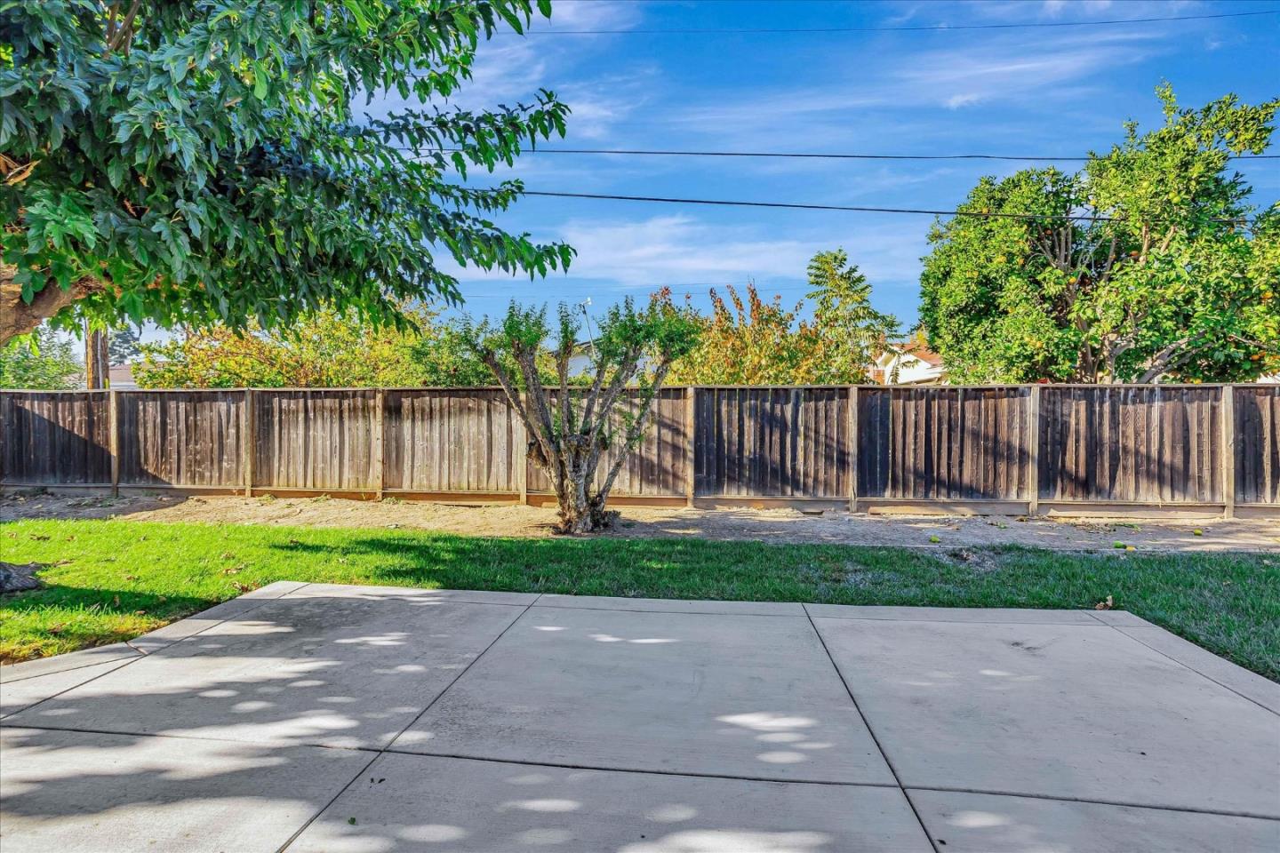 2058 Jamaica WAY