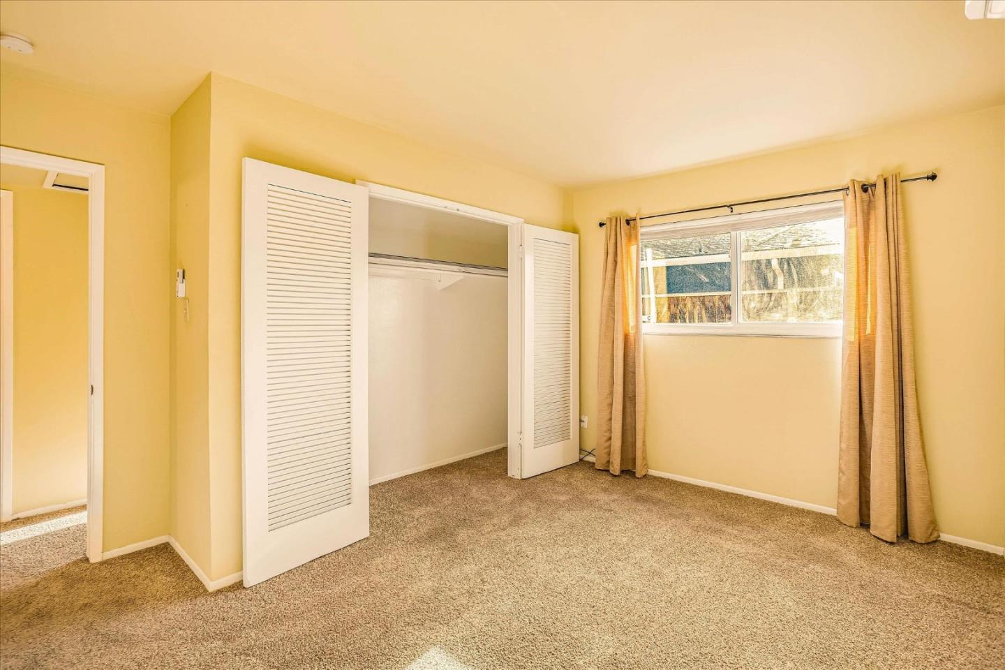 2058 Jamaica WAY