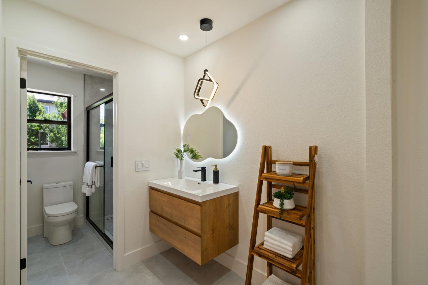 940 Cherry Glen TER