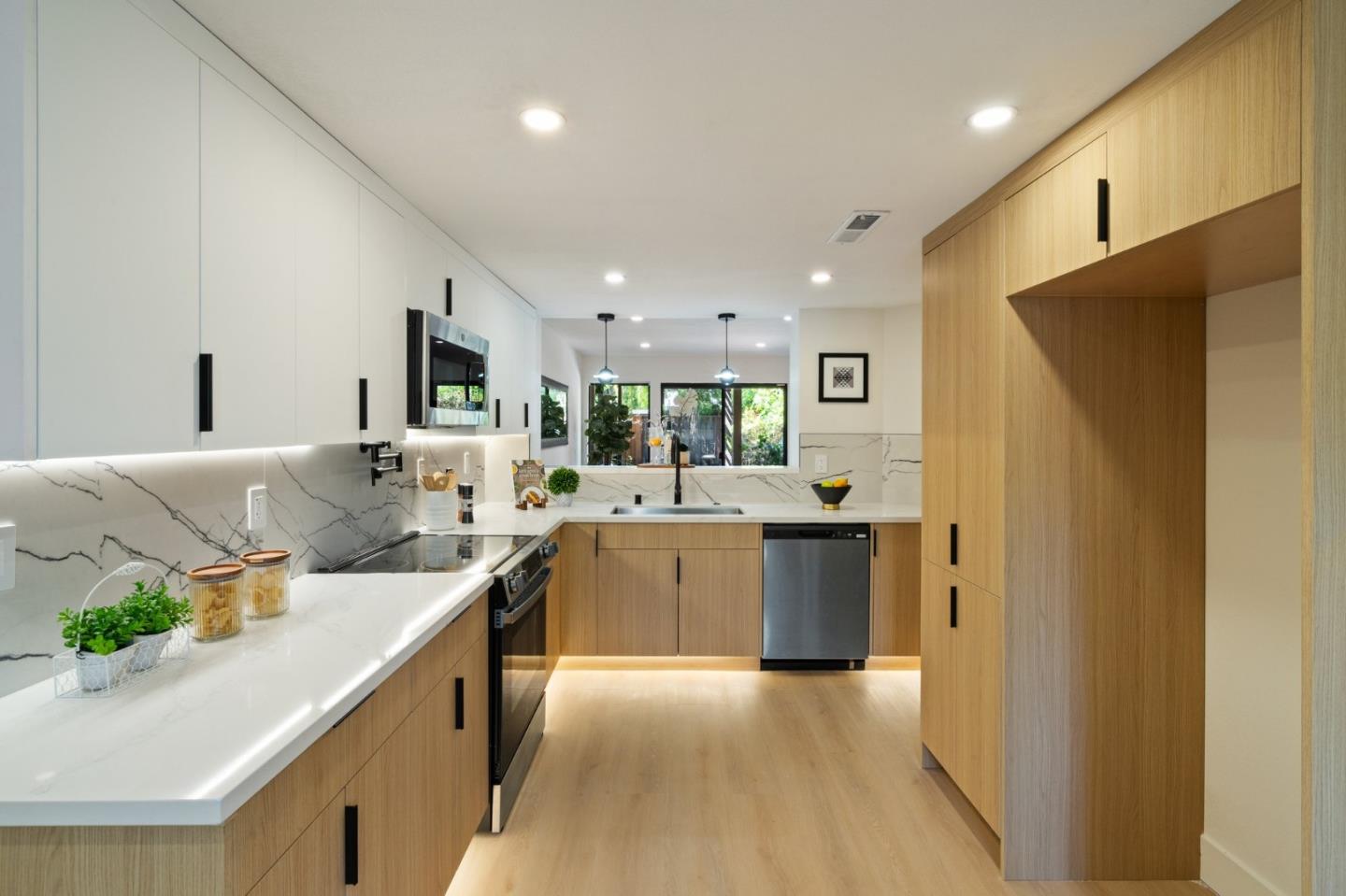 940 Cherry Glen TER