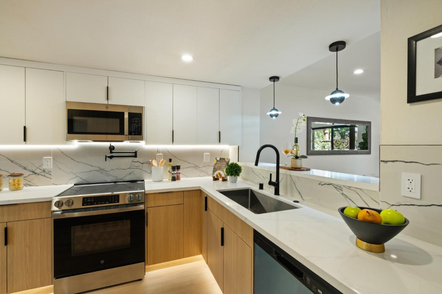 940 Cherry Glen TER