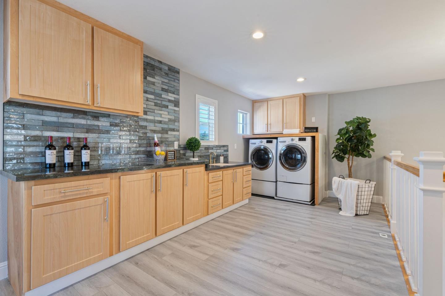 3450 Valley Vista DR