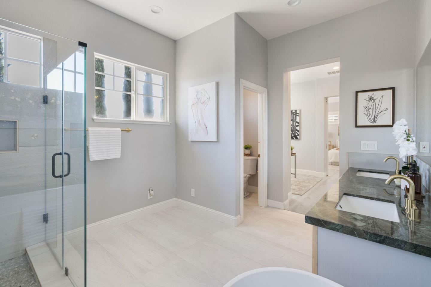 3450 Valley Vista DR