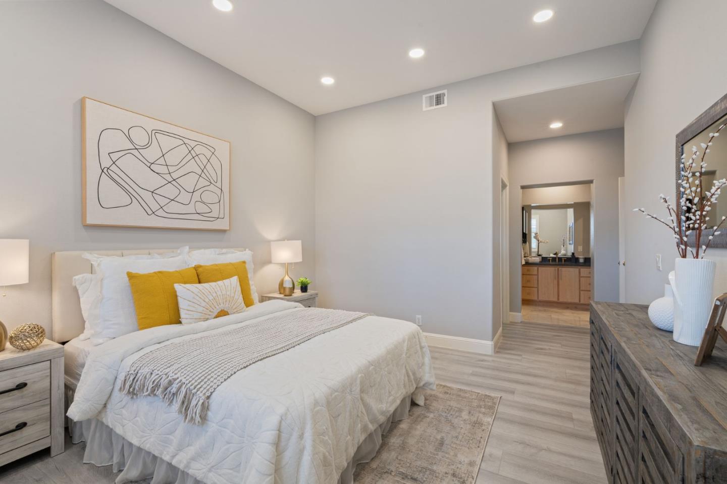 3450 Valley Vista DR