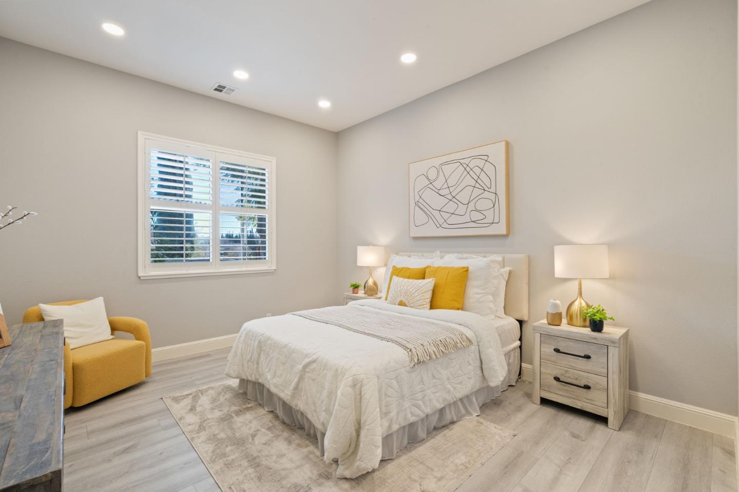 3450 Valley Vista DR