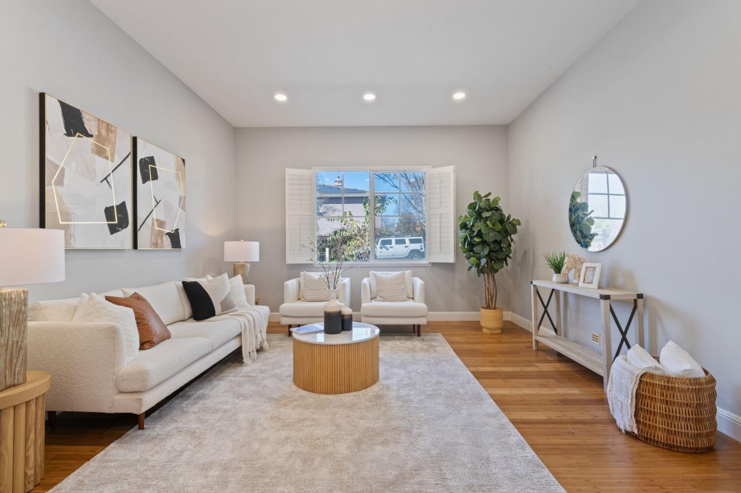 3450 Valley Vista DR
