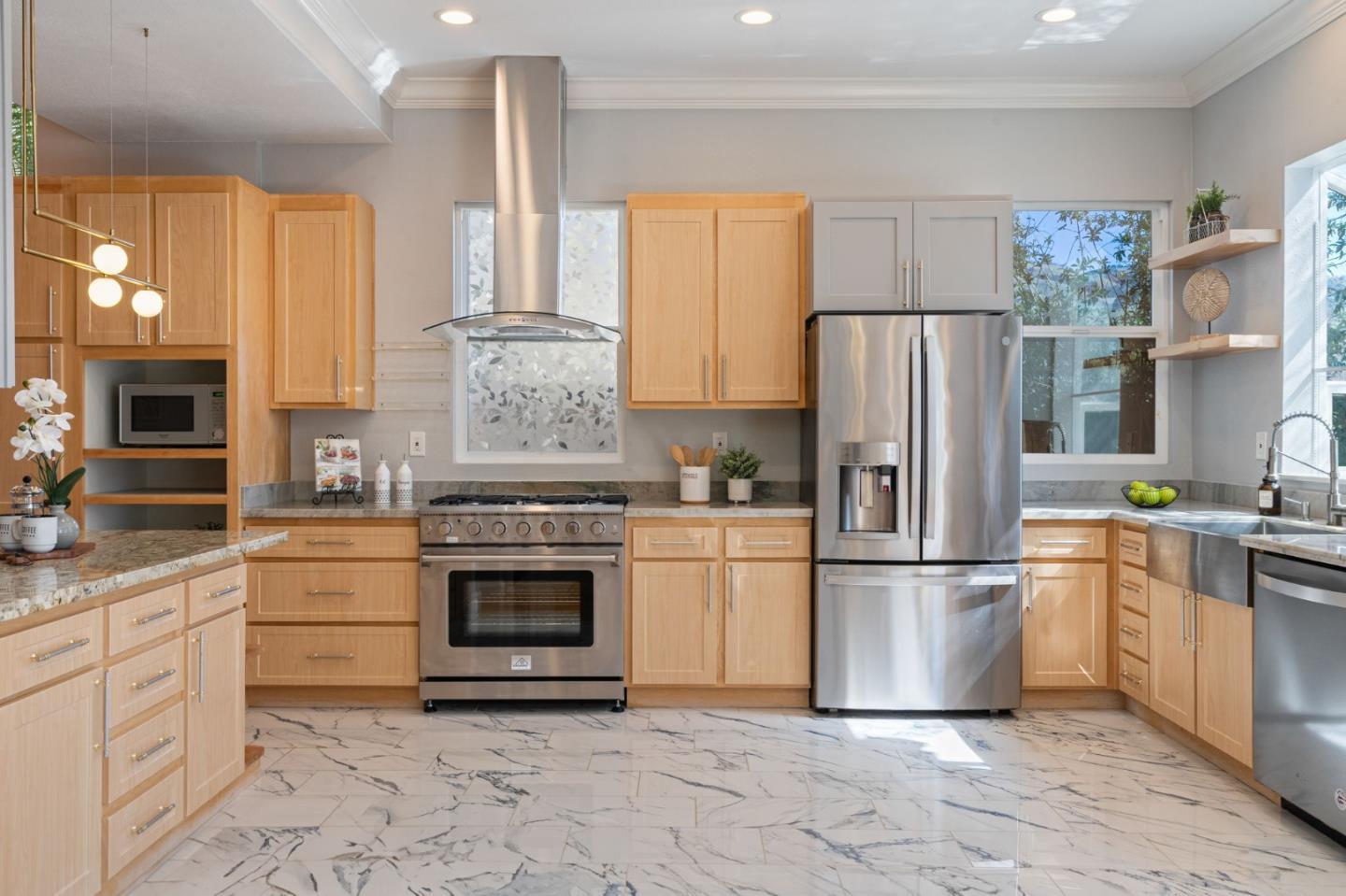 3450 Valley Vista DR